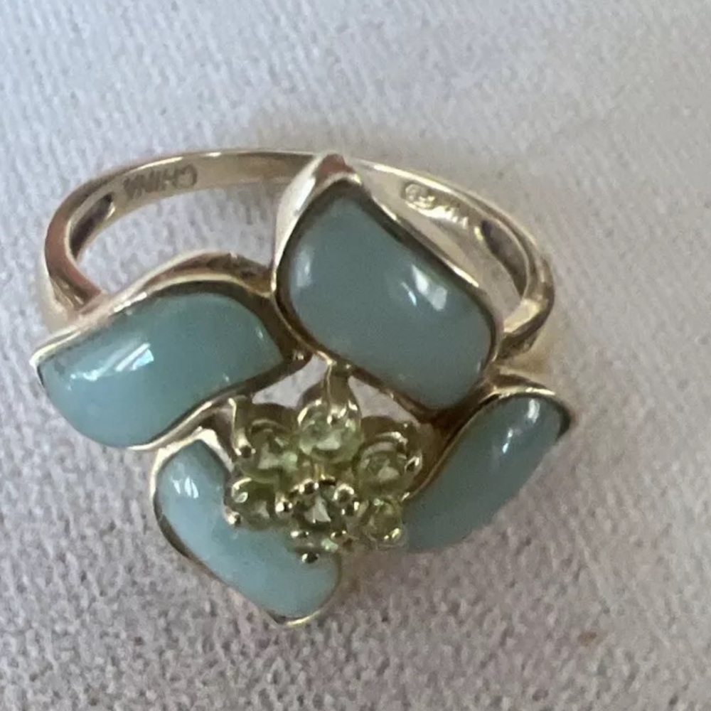 Rare, Jade and peridot ring